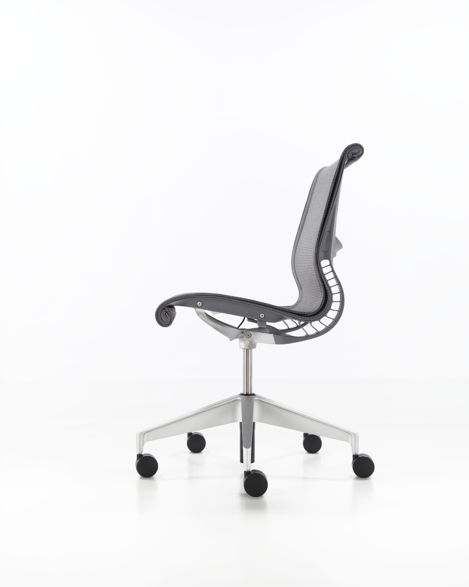 Setu Multipurpose Chair, Upholstered, 5-Star Base No Arms - Herman Miller