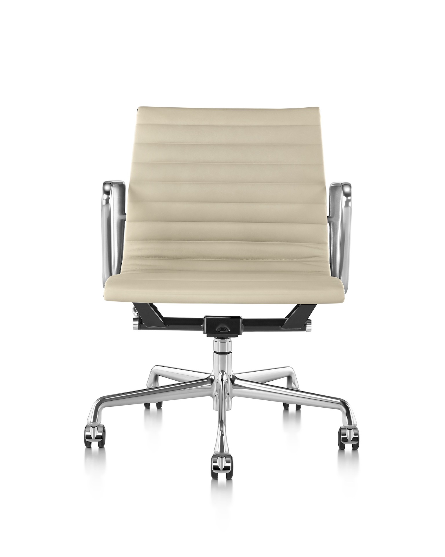 Eames Aluminum Group Management Chair