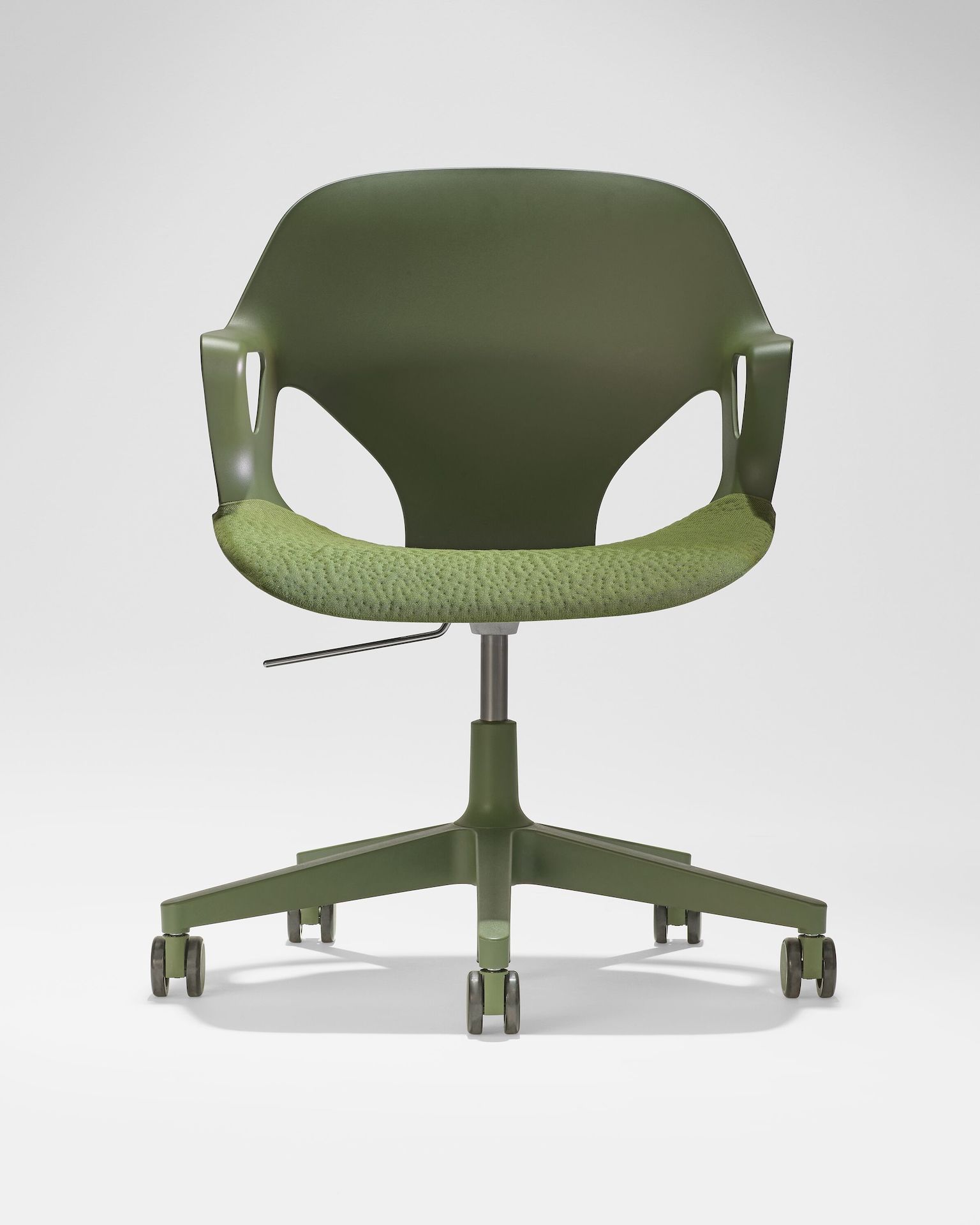 https://www.hermanmiller.com/content/dam/hmi/hmidam/active/2022/06/03/HM_ZPH_27044_RET.tif.rendition.1920.1920.jpg