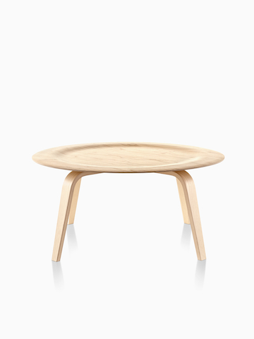 圆Eames模压胶合板咖啡桌。