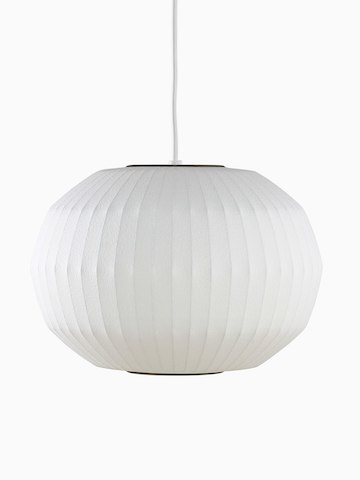 Lampe suspendue blanche. Sélectionnez pour accéder à la page produits de la lampe Nelson Angled Sphere Bubble Pendant.