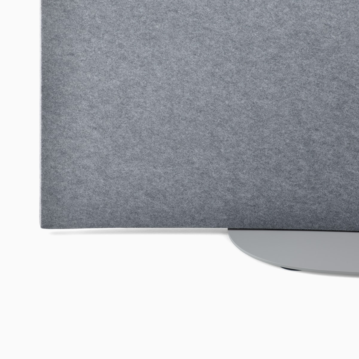 Detail of a grey OE1 Curved Screen with grey base, viewed from the front.