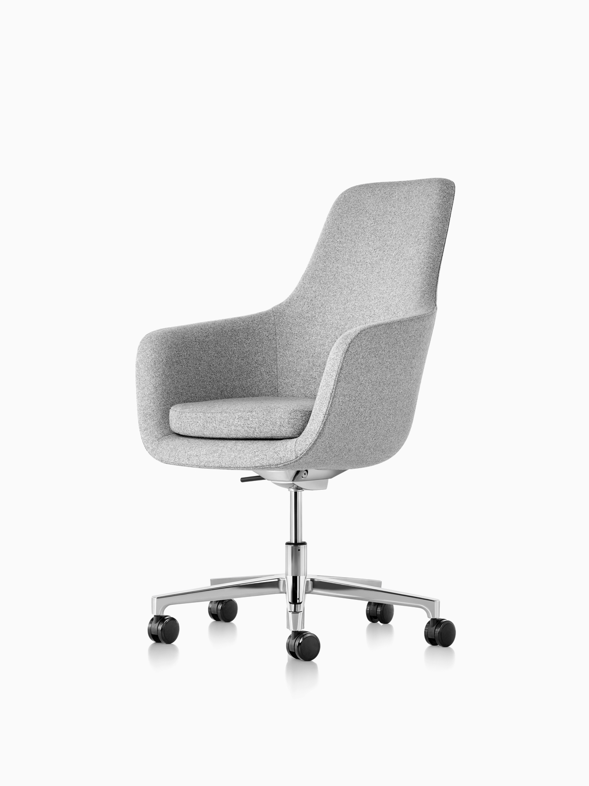 https://www.hermanmiller.com/content/dam/hmicom/page_assets/products/saiba_chair/th_prd_saiba_chair_office_chairs_hv.jpg